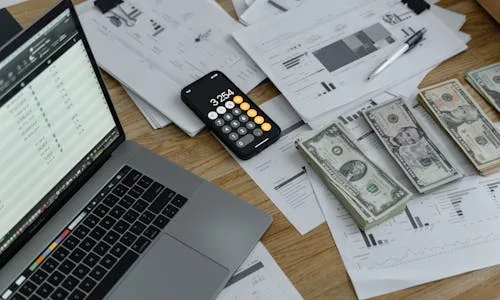 AI invoice processing agent: extracting data and routing approvals